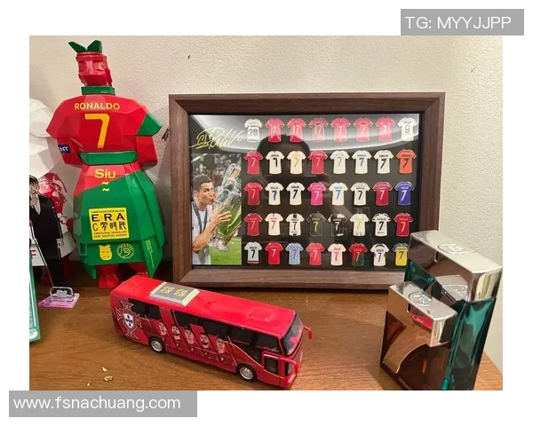 哪里可以买到足球球星卡C罗的收藏品和周边商品